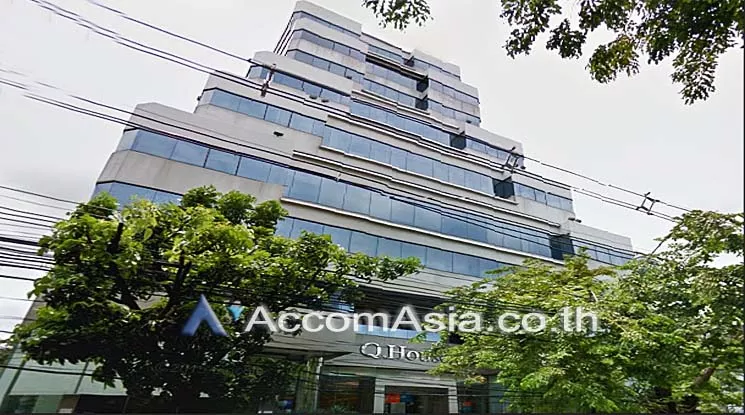 10  Office Space For Rent in Silom ,Bangkok BTS Sala Daeng at Q House Convent AA14066